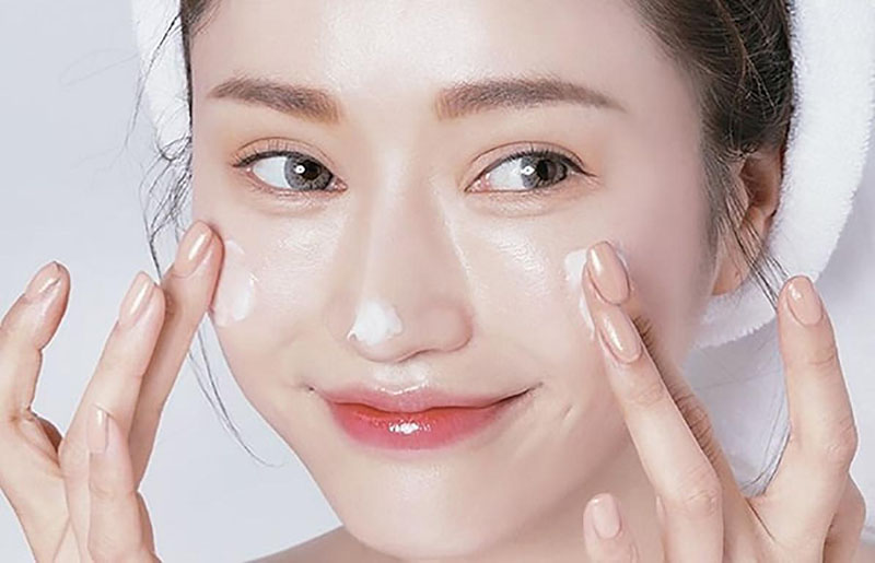 Thường xuyên kiểm tra chất lượng kem nghệ không màu nhé bạn
